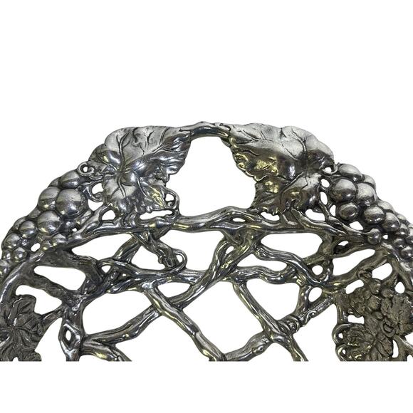 Arthur Court Vintage 1998 Retired 'Grapevine' Lattice Casserole Holder-Exquisite - Picture 6 of 10